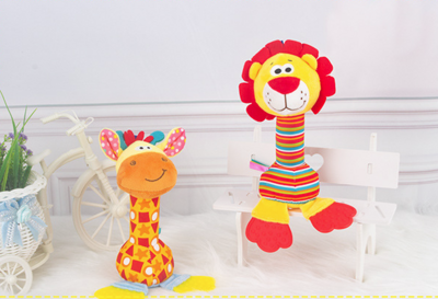 Tololo Rattle & Teether Toy Giraffe (2)