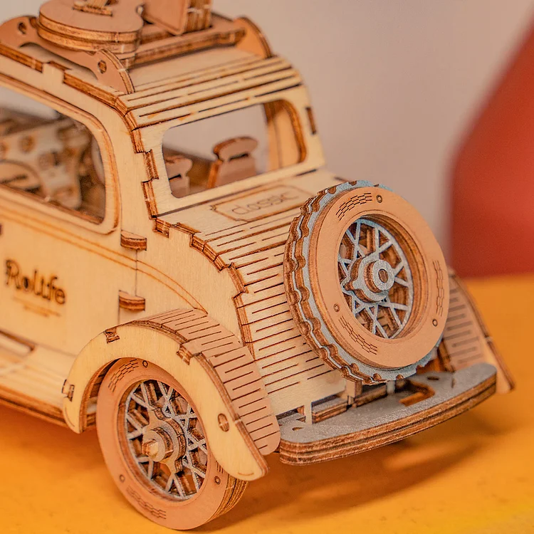 Rolife Vintage Car 3D Wooden Puzzle (3)